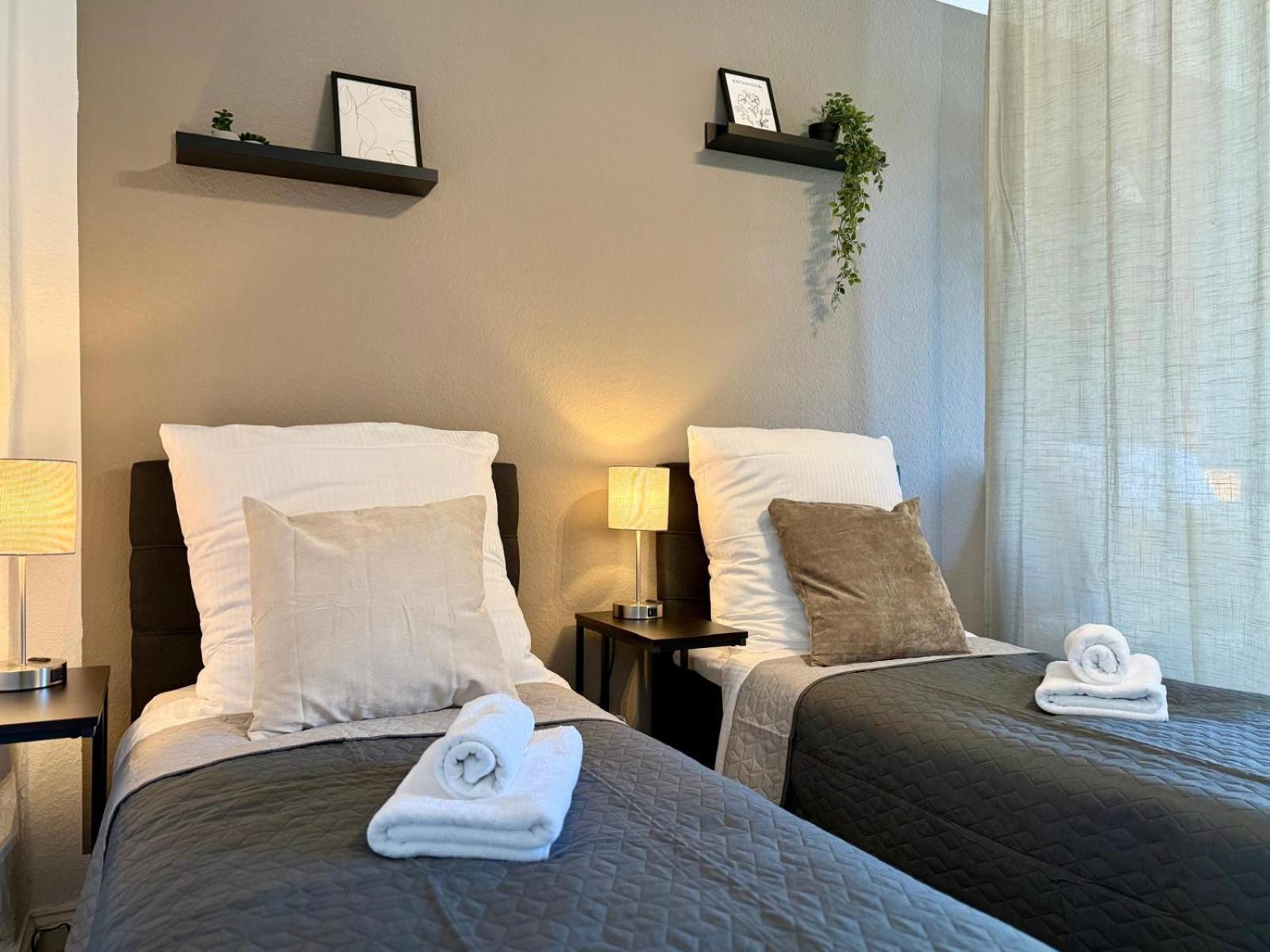 Tt Living Apartments Bonitas & Divinitas I 2 Schlafzimmer I Kueche I Vollbad I Waschmaschine Rellingen Kültér fotó
